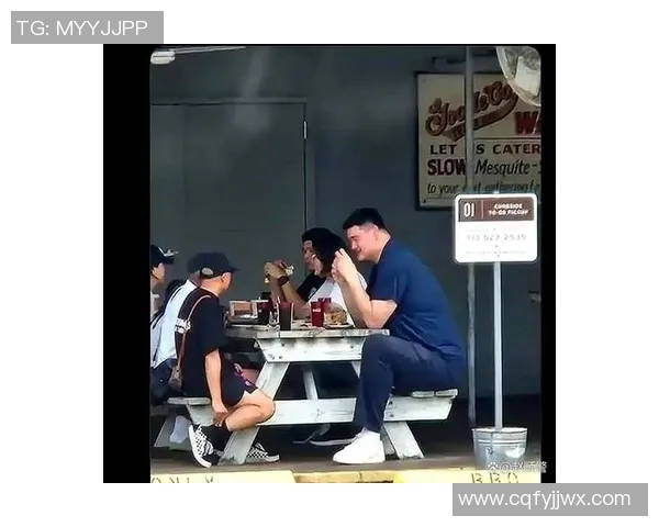 休斯顿热烈欢迎姚明回归故乡共庆篮球传奇的辉煌时刻